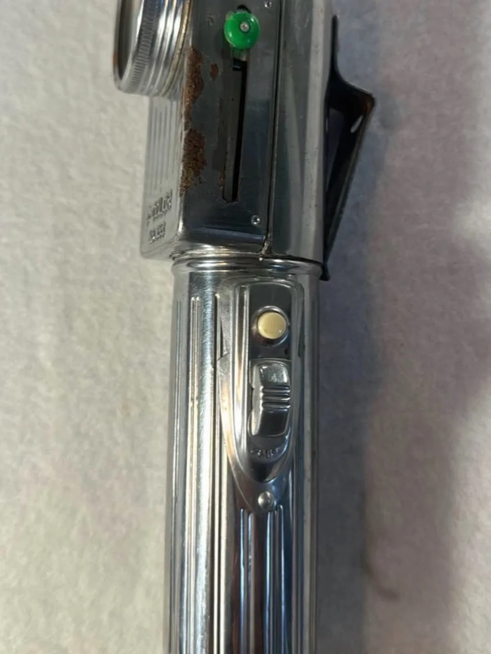 Vintage Parrot No. 353 Three-Color Flashlight – British Hong Kong Made